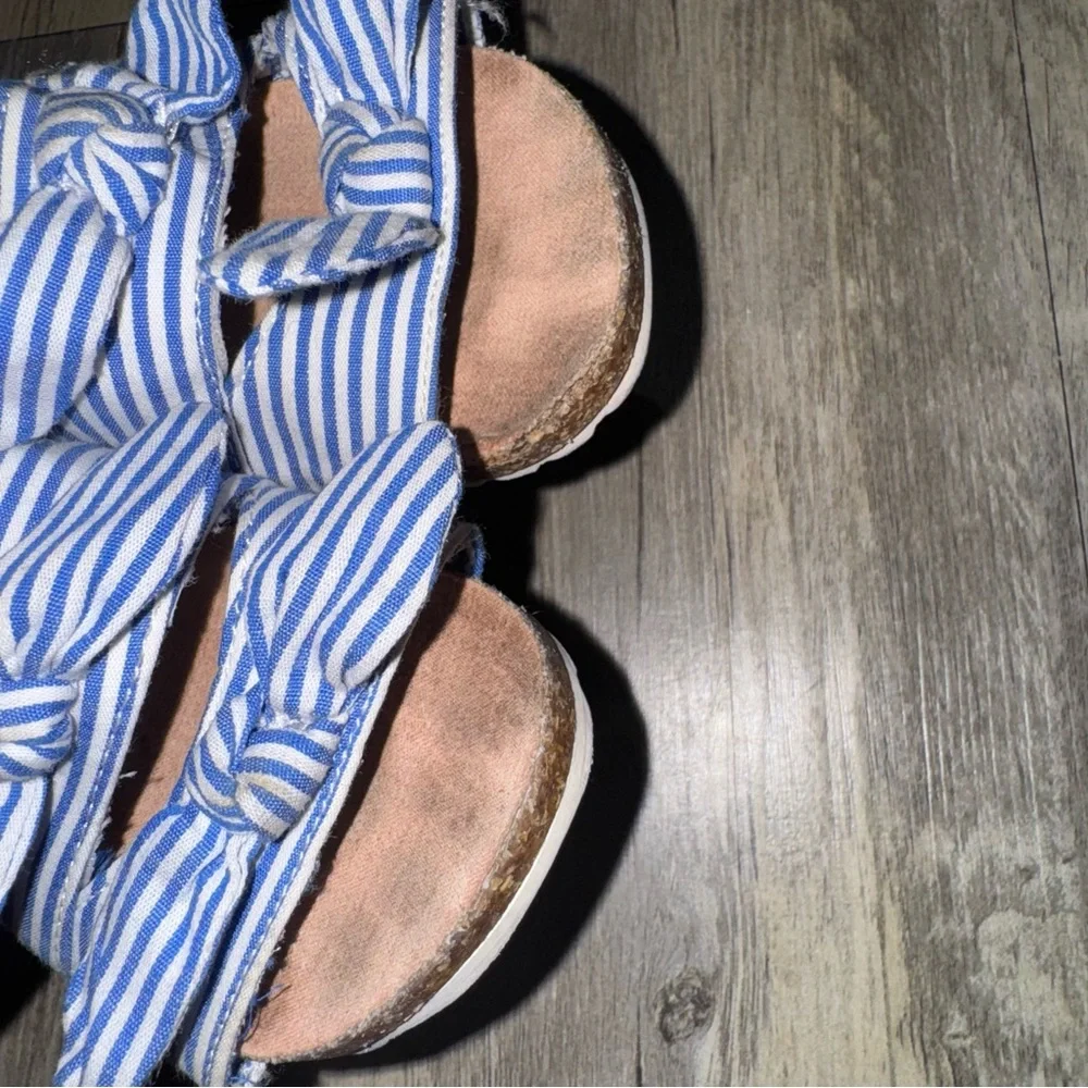 ☀️6/$20☀️ Wonder Nation Striped Kids Sandals